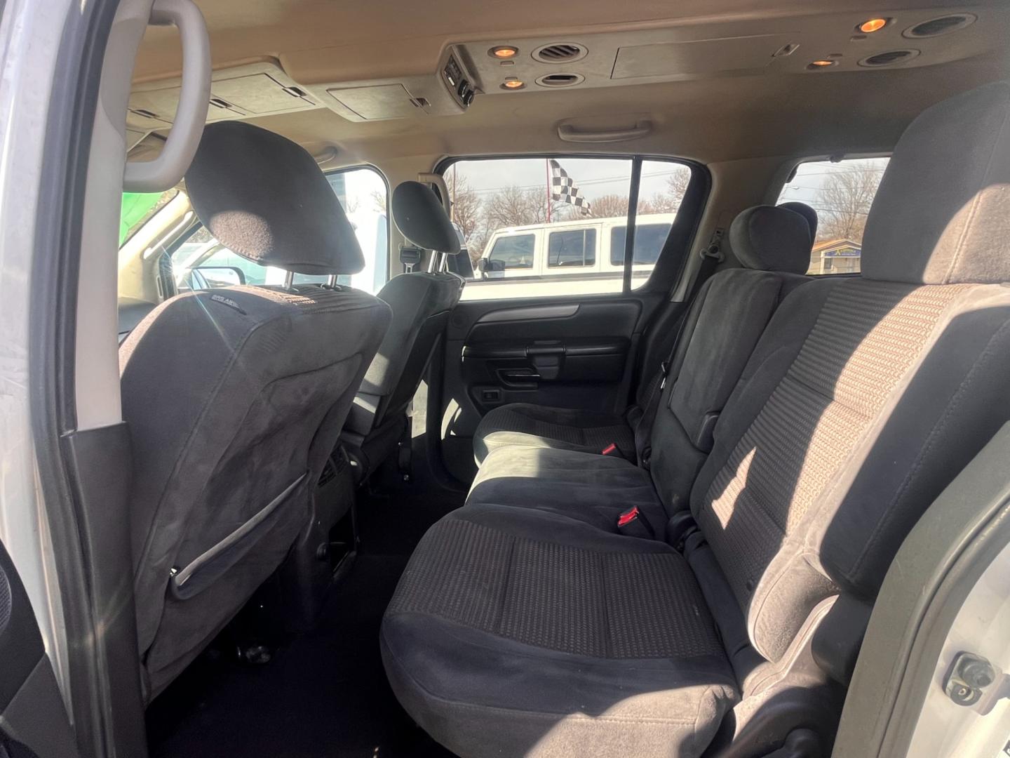 2012 SILVER NISSAN ARMADA SE; PLATINUM; SL 4WD (5N1AA0NC6CN) with an 5.6L V8 DOHC 32V engine, 5-Speed Automatic transmission, located at 8101 E. Skelly Dr., Tulsa, OK, 74129, (918) 592-3593, 36.121891, -95.888802 - Photo#6